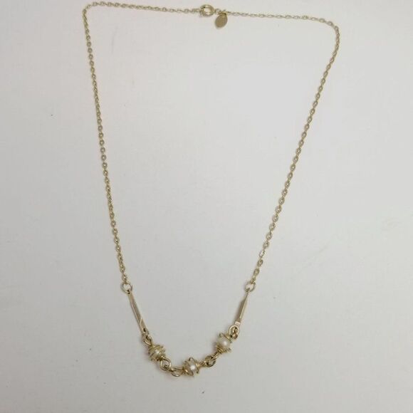 Vintage Avon Gold Tone Chain Necklace with Faux Pearl Center, Perfect for Layer - Picture 5 of 5